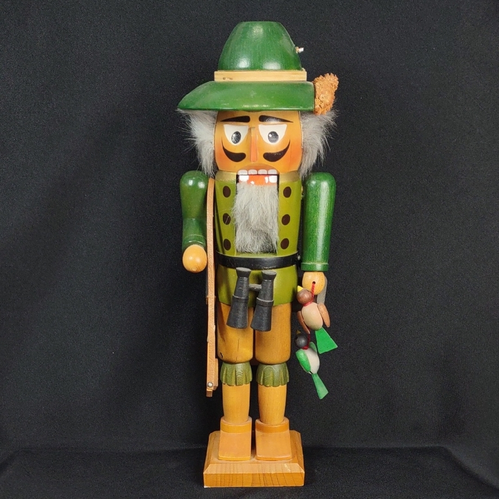 Vintage Germany Original Steinbach Volkskunst Wood Duck Hunter Nutcracker